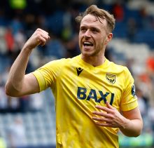 Live Chat Arenascore - Prediksi Oxford United Vs Sunderland