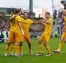 Live Chat Arenascore - Prediksi Dynamo Dresden Vs Eintracht Braunschweig